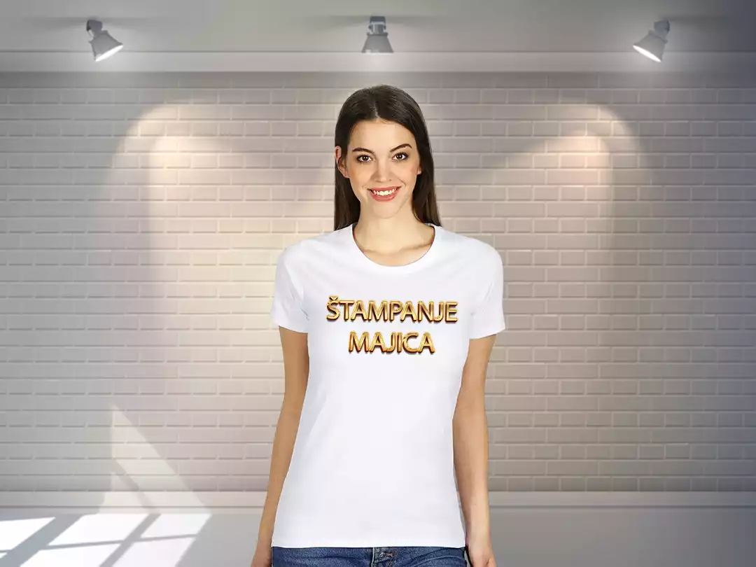 ženska majica sa štampanim tekstom